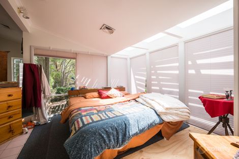 Property photo of 98 Scenic Crescent Eltham North VIC 3095