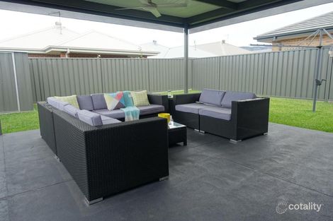 Property photo of 10 Hobbs Street Horsley NSW 2530