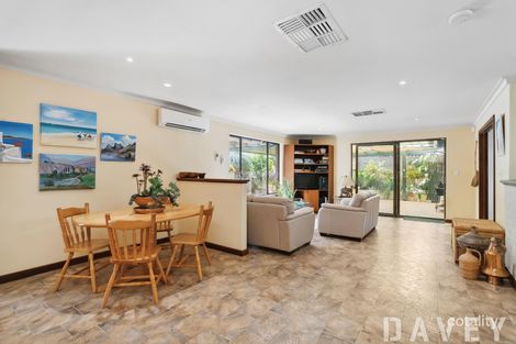 Property photo of 39 Quilter Drive Duncraig WA 6023