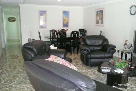 Property photo of 1/15 Kenny Drive Labrador QLD 4215