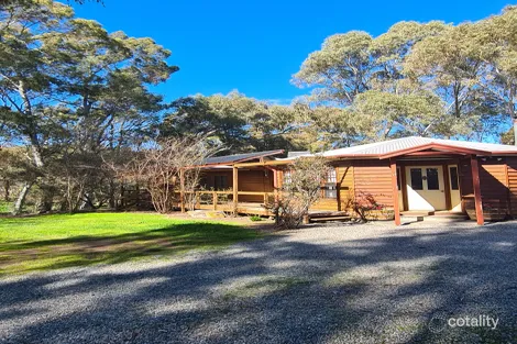 Property photo of 11 Powell Place Clare SA 5453