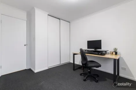 Property photo of 18 Broadwater Place Blakeview SA 5114