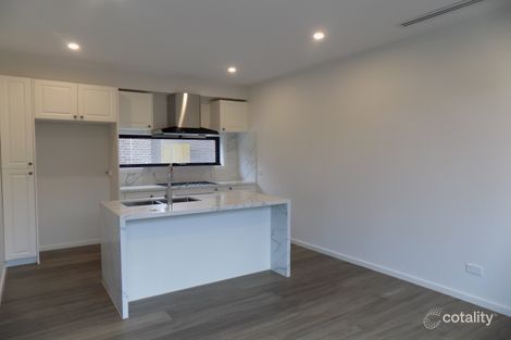 Property photo of 2/29-31 Karen Street Box Hill North VIC 3129