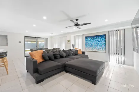 Property photo of 6 Setosa Loop Byford WA 6122