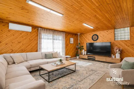 Property photo of 92 Power Road Doveton VIC 3177