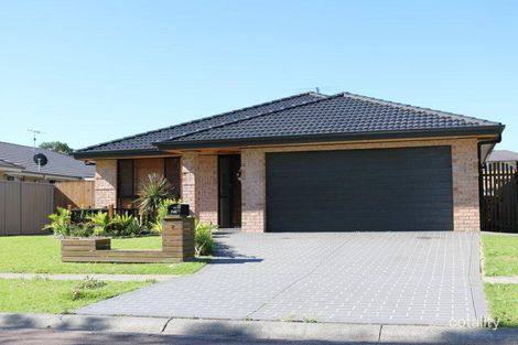 2 Daisy Cl, Hamlyn Terrace, NSW 2259