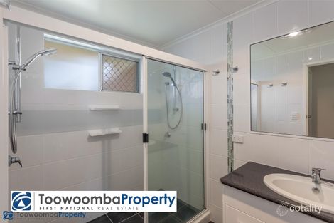 Property photo of 33 Knockator Crescent Centenary Heights QLD 4350