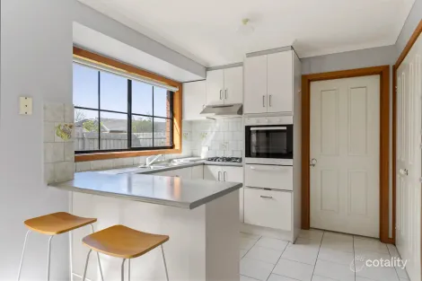 Property photo of 2/69 John Paul Drive Hillside VIC 3037