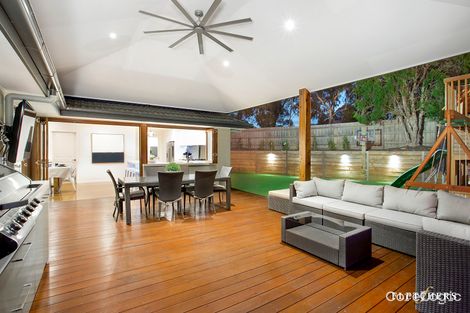 Property photo of 26 Pamburra Court Greensborough VIC 3088