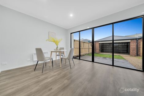 Property photo of 94 Viewbright Road Clyde North VIC 3978