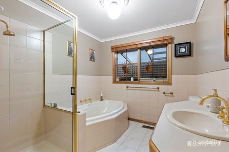 Property photo of 19 Melody Close Lilydale VIC 3140