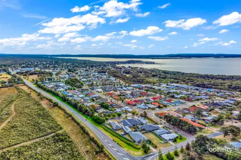 2 Brittania Dr, Tanilba Bay, NSW 2319