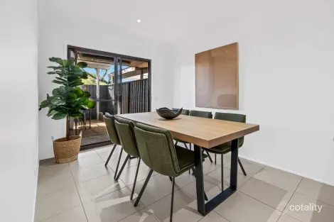 Property photo of 2/44 Mojave Drive Burleigh Waters QLD 4220
