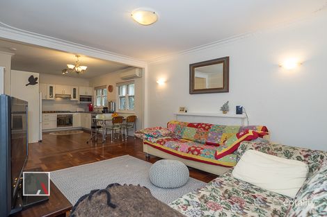 10 Cornwall St, Swanbourne, WA 6010