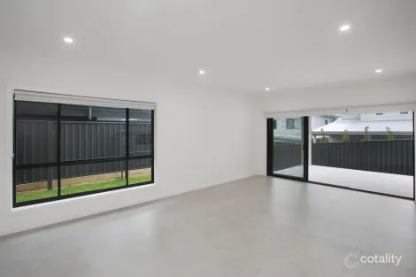 Property photo of 8A Universal Avenue Dunmore NSW 2529