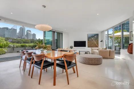 Property photo of 52/68 Sir John Young Crescent Woolloomooloo NSW 2011