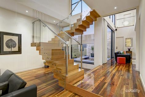 Property photo of 10 Viewhill Road Balwyn North VIC 3104