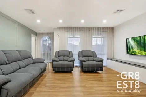 Property photo of 12 Jacinta Drive Cranbourne West VIC 3977