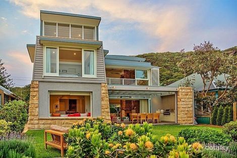Property photo of 48 Coral Crescent Pearl Beach NSW 2256