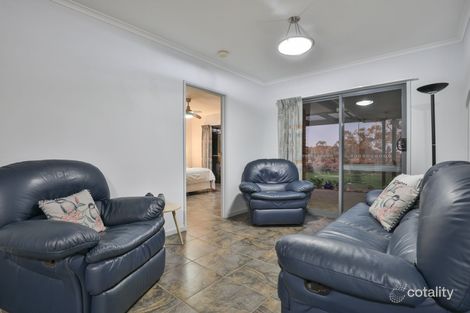 Property photo of 10 Lakeside Drive Cabarita VIC 3505