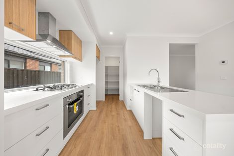 Property photo of 83 Karula Circuit Clyde VIC 3978
