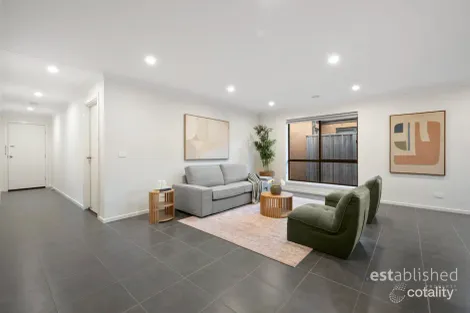 Property photo of 89 Grassbird Drive Point Cook VIC 3030