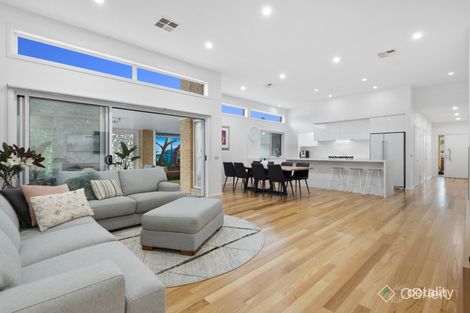 Property photo of 14 Skipperstone Glen Narre Warren South VIC 3805