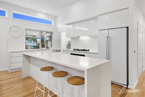 Property photo of 14 Skipperstone Glen Narre Warren South VIC 3805