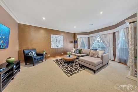 Property photo of 30 Tiffany Grove South Morang VIC 3752