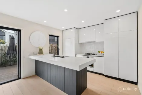 Property photo of 50 Chambers Circuit Warriewood NSW 2102