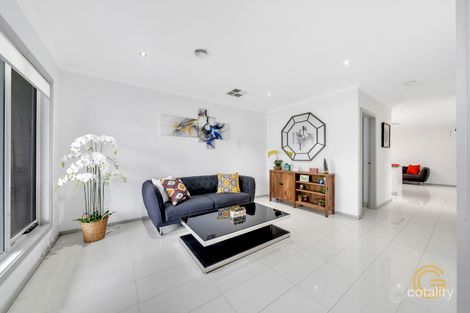 Property photo of 2 Flemington Way Clyde North VIC 3978