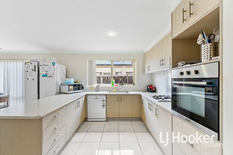 Property photo of 13 Ramel Way Pakenham VIC 3810