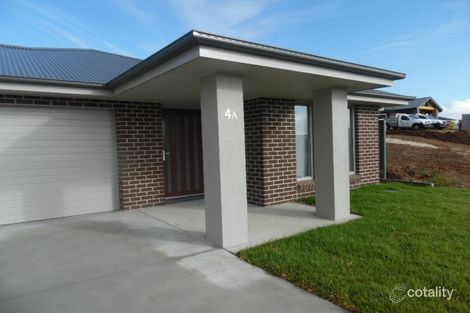 4a Morgan Pl, Llanarth, NSW 2795