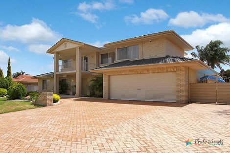 Property photo of 11 Lakeshore Close Ballajura WA 6066