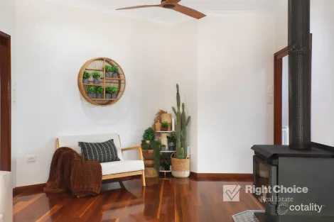 Property photo of 14 Susan Avenue Warilla NSW 2528