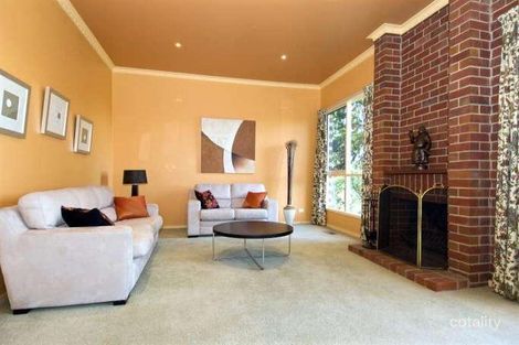 Property photo of 8 Laurel Hill Drive Eltham North VIC 3095