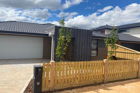 8 Carnation Dr, Rockbank, VIC 3335