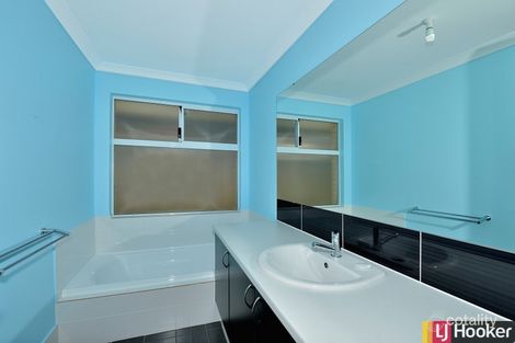 Property photo of 22 Longmeadow Vista Meadow Springs WA 6210