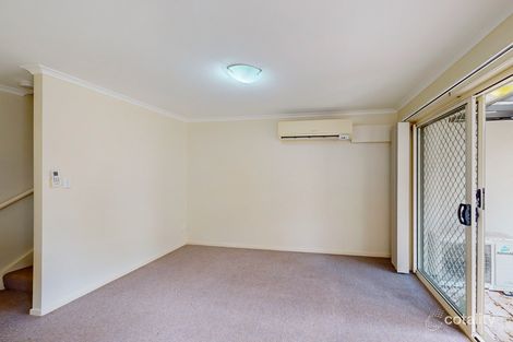 Property photo of 4/140 Carmody Road St Lucia QLD 4067