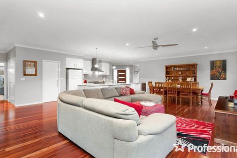 Property photo of 15 Freshfield Avenue Mooroolbark VIC 3138