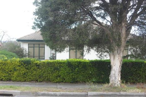 77 Summerhill Rd, Reservoir, VIC 3073