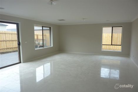 Property photo of 5 Breakwater Drive Doreen VIC 3754