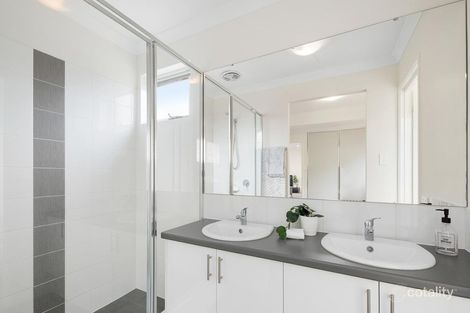 Property photo of 11 Tempranillo Rise Hocking WA 6065