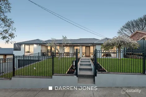 Property photo of 34 Allumba Drive St Helena VIC 3088