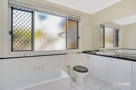 Property photo of 4 Putter Place Arundel QLD 4214