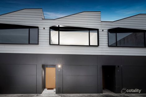 Property photo of 34 Sharp Circuit Mill Park VIC 3082