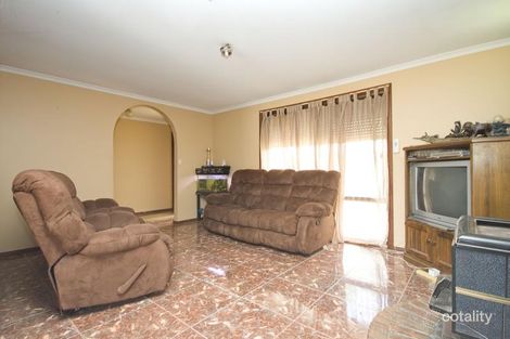 Property photo of 2 Cutting Crescent Burton SA 5110