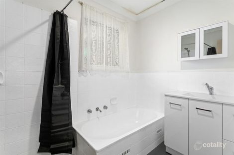 Property photo of 29 Trelawney Crescent Huntfield Heights SA 5163