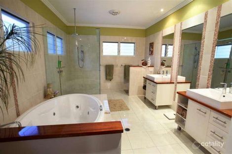 Property photo of 17 Tranquil Place Alexandra Headland QLD 4572