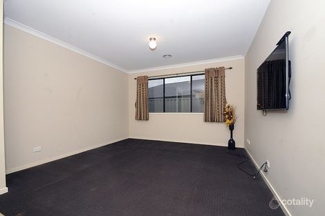 Property photo of 53 Challenger Circuit Cranbourne East VIC 3977